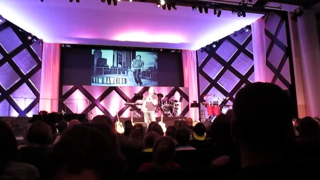 Comedian Tim Hawkins and his Obama joke!