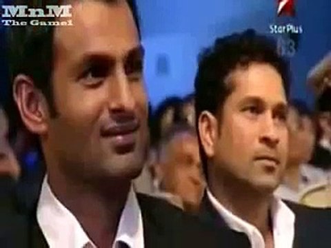 Baap Baap Hota Hai Aur Beta Beta...Virender Sehwag Insults Shoaib Akhter Infront Of Sharukh Khan