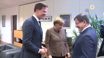 Davutoğlu, Merkel ve Rutte ile Görüştü