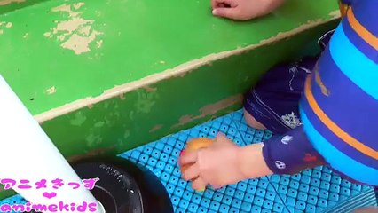 アンパンマン おもちゃ アニメ プール で遊んだよ❤ animekids アニメきっず animation Anpanman Toy Pool