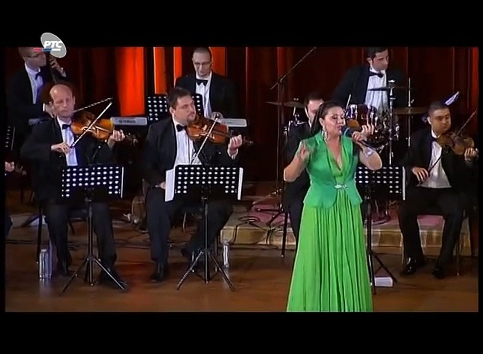 Usnija Redzepova - Nocas sam tuzan, ciganko moja (uzivo)