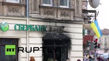 Ukraine: Zweigstelle russischer Sberbank in Lemberg mit Molotowcocktails in Brand gesetzt