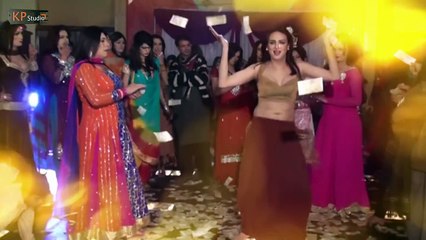 SHAKIRA BY KASHISH - BOLLYWOOD WEDDING MUJRA DANCE 2016 - YouTube