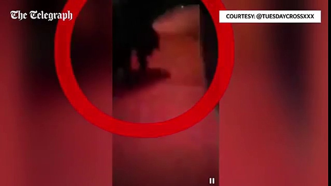 Attentat du Bataclan un homme habillé en noir avec sac et capuche était sur place (lire de