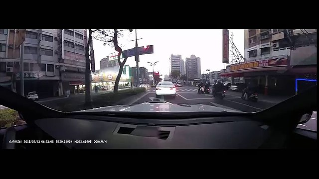 Vitesse très excessive en ville, et ce qui devait arriver arriva