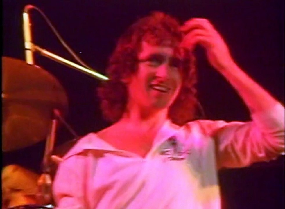 ACDC - Rock 'n' Roll Damnation [Live At The Glasgow Apollo] (1978)