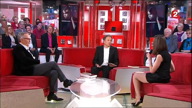 TV : Fabrice Luchini émous­tillé par la robe trop courte de Marina Kaye !