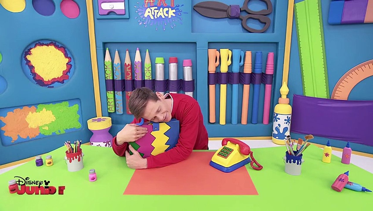 art-attack-drawing-board-official-disney-junior-uk-hd-video