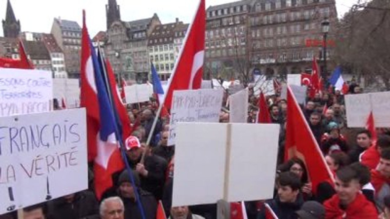 Fransa'da Türk Derneklerinden Türkiye'deki Terör Saldırılarına Lanet Mitingi...