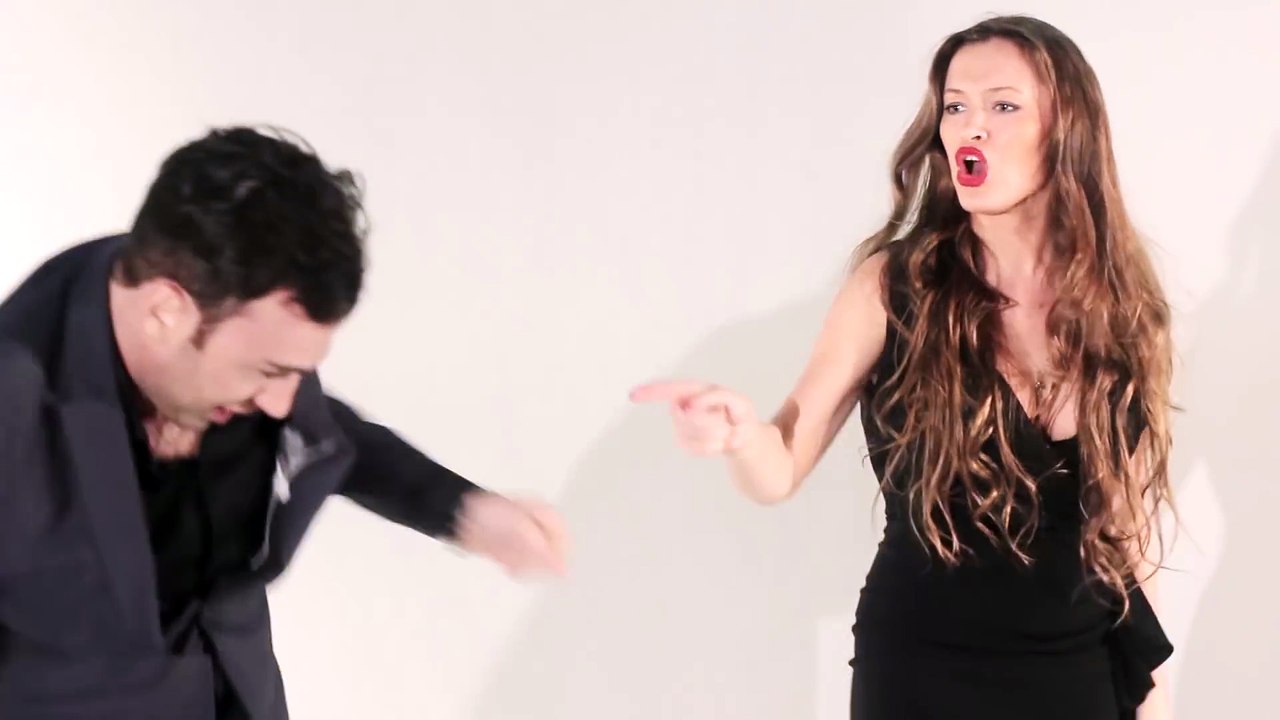 Как танцуют пары в московских клубах!)