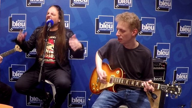 Bulles de musique - Grand Media Blackout : Drugs and pills