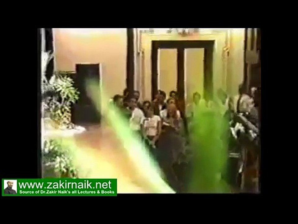 Ahmad Deedat answer shocked a girl - Dr Zakir Naik Videos