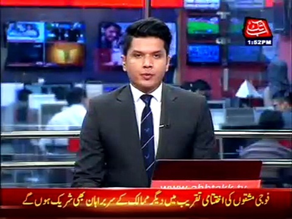 Lahore: Unidentified persons looted crore rupees from a cash van -CCTV footage