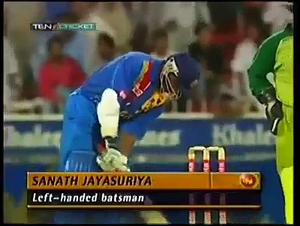 Sri-Lanka vs Pakistan 1993 Sharjah Trophy. Unbelievable Match