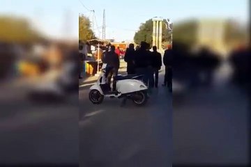 بالتصفيق أهالي بن قردان يحيون قوات الجيش بعد انتصارهم على الارهابيين