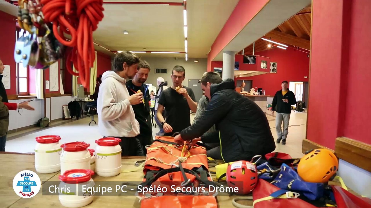 Exercice Spéléo Secours plongée à la grotte du Frochet