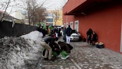 Liseli Oya, Eşarbıyla Kendini Astı