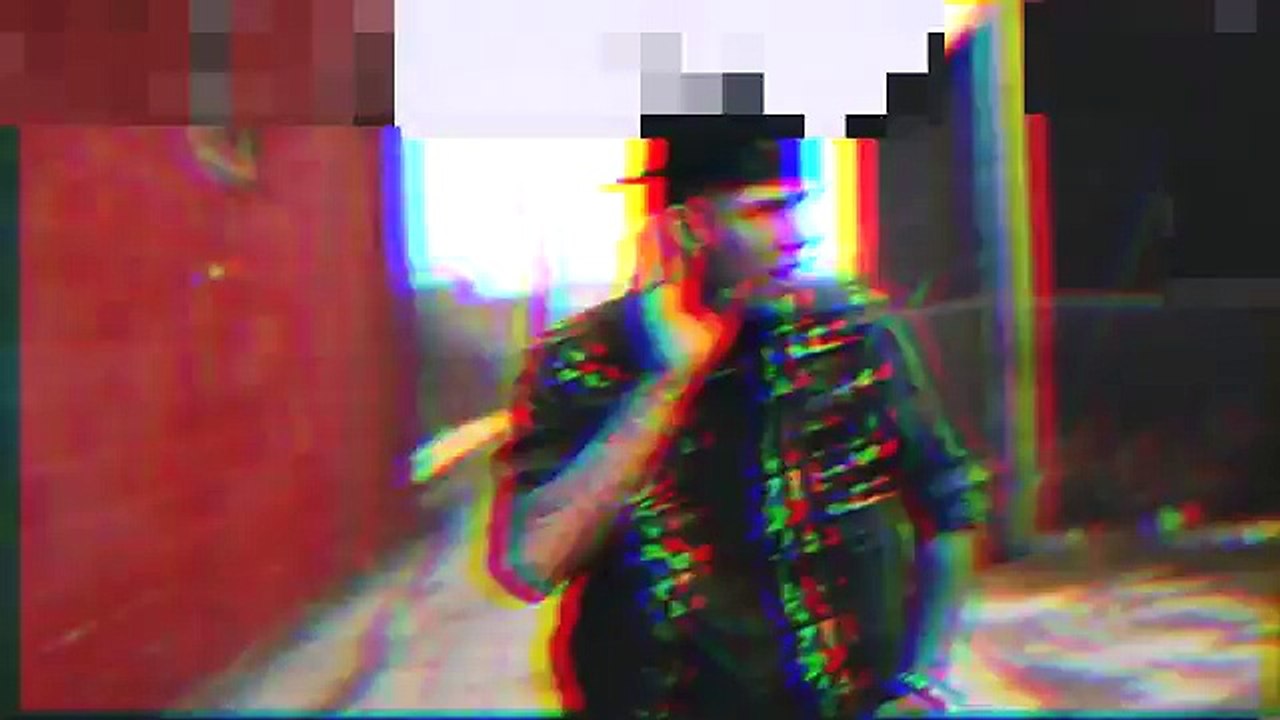 Machine Gun Kelly- Breaking News (Official Video)