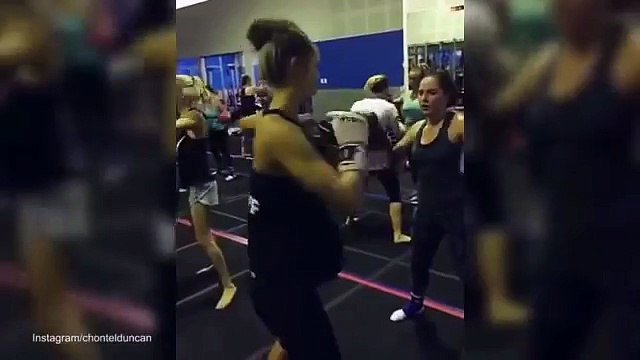 Enceinte de 8 mois, les photos et la vidéo de cette fan de fitness déclenchent une énorme vague de réactions sur la toile