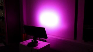 LED-RGB-Strahler mit Farbwechsel