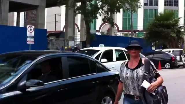 Elle découvre que son mari la trompe, ce qu'elle fait pour se venger lui coûtera très cher!