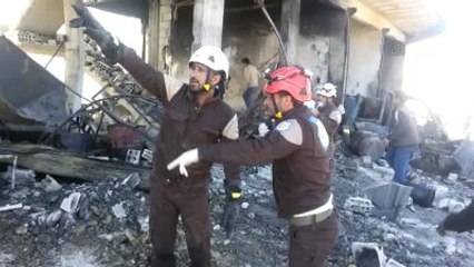 Suriye Savaş Uçakları Yakıt Pazarını Bombaladı: 15 Ölü, 40 Yaralı