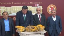 CHP'li Milletvekilleri 'Çimlenmiş' Patateslerle Meclis'te Basın Toplantısı Düzenledi 2