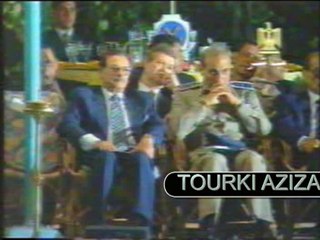 الفنان الكبير سيد مكاوي ــ يغني في حضور الرئيس حسني مبارك