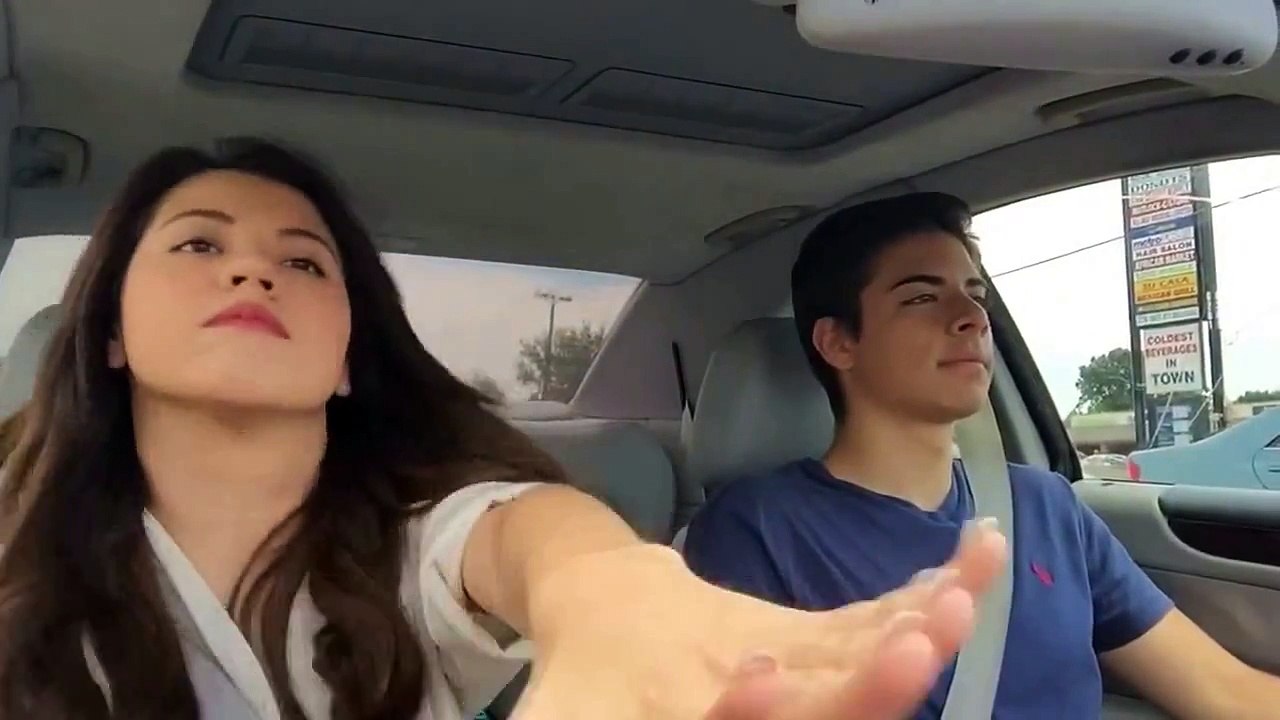 İlk kez müzik dinleyen hatun