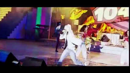 Arash-- Ba Man Soot Bezan (Official Video)