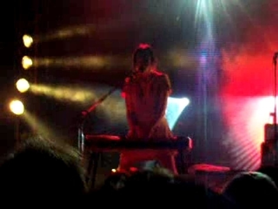 Blonde Redhead @ Paris, The Dress 2/4