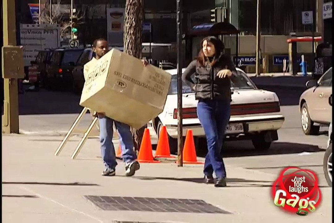 JFL Prank_ Fragile heavy box