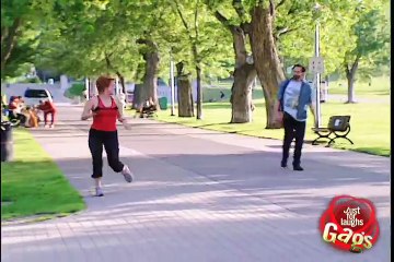 Turning heads prank