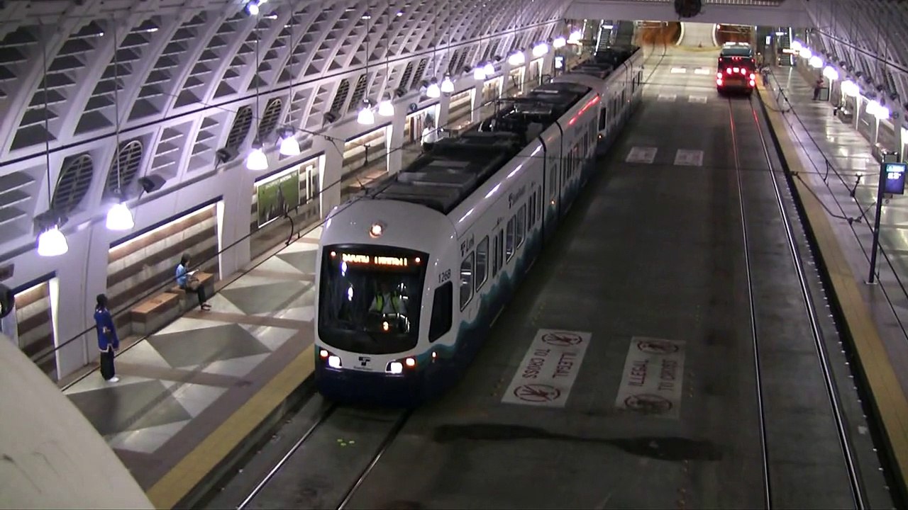SB & NB Sound Transit Light Rail At Pioneer Square Station (Testing)