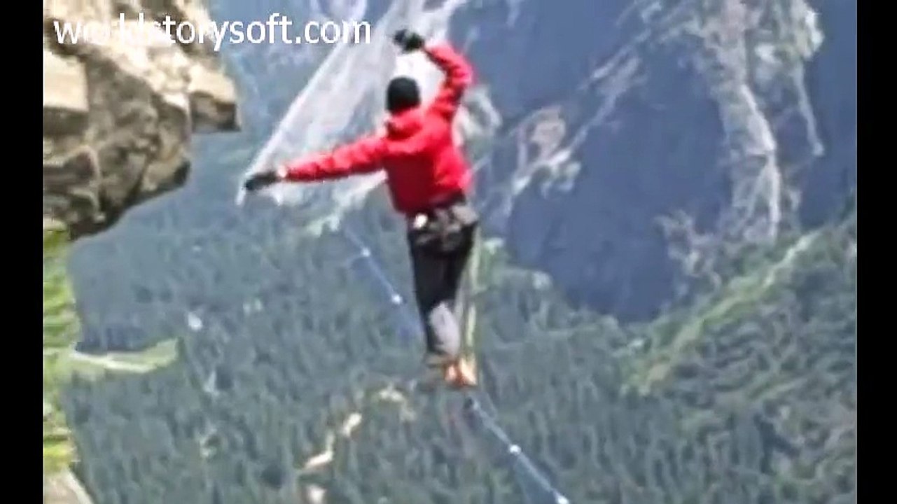 Crazy German guy walking tightrope over Yosemite falls - YouTube(2)