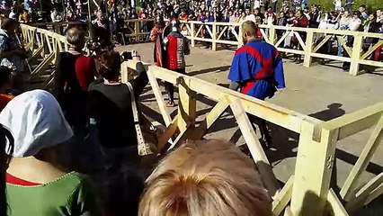 Бой девушек. Фестиваль исторической реконструкции и боевого фехтования «Княжий двор» видео 7