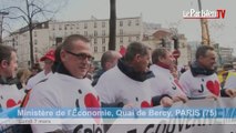 Des centaines de Calaisiens manifestent leur désarroi à Paris