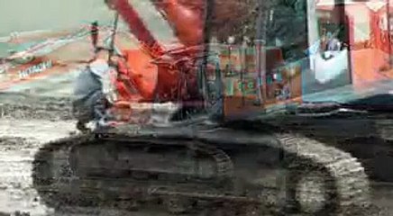 Купание железного слона.