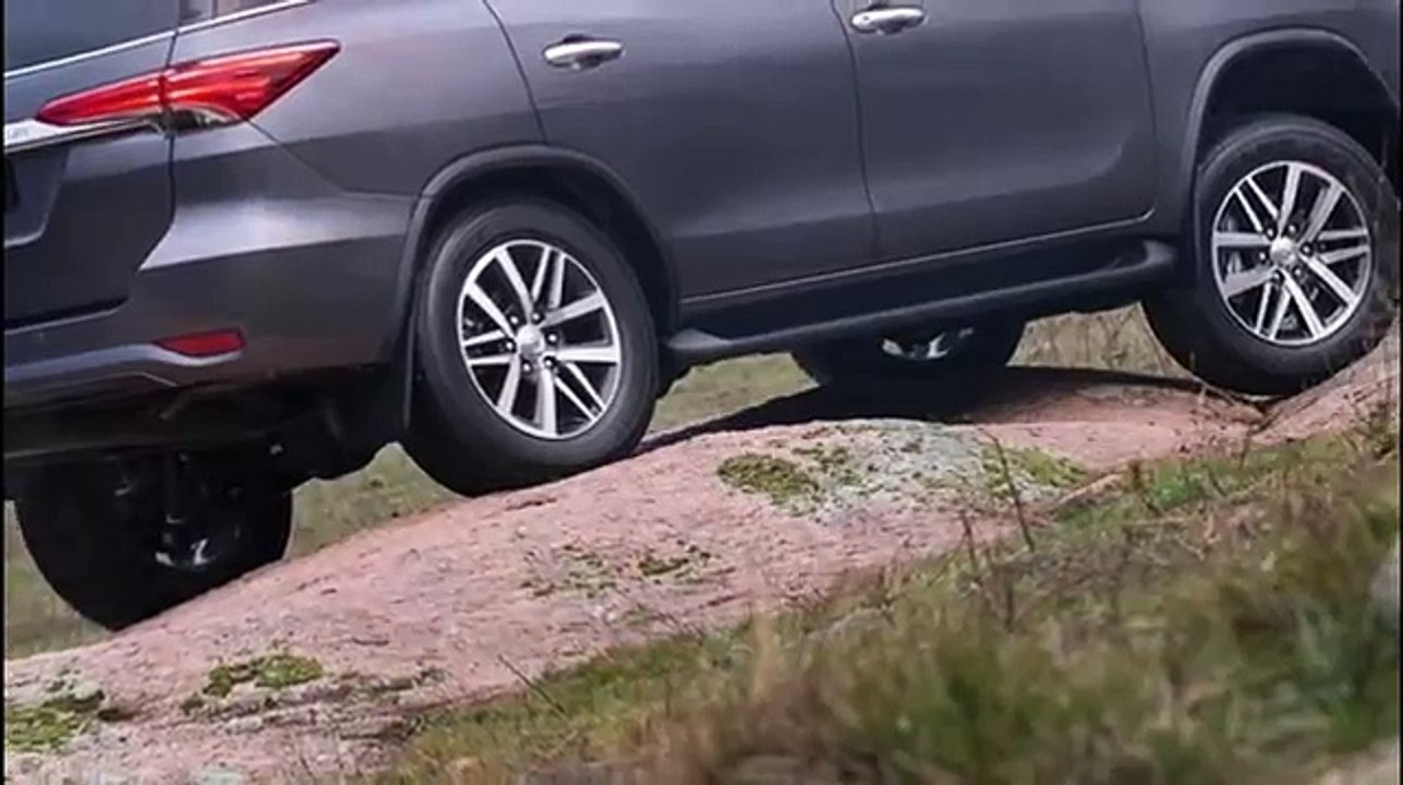 New Toyota Fortuner 2016 India Indonesia Malaysia Philippines Thailand Vietnam interior 20