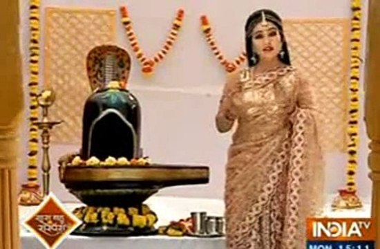 Jamai Raja 7th March 2016 Sid Hua Roshni Par Gussa jis se Roshani ne choda Ghar