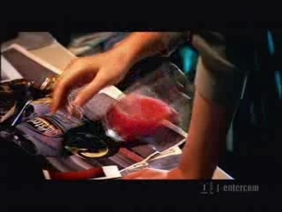 Kiss-BecauseI'mAGirl