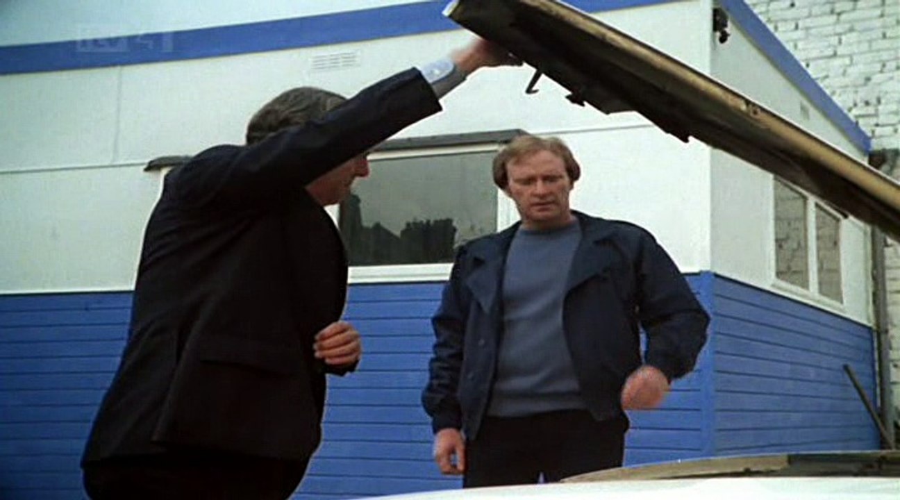Minder  S04  E08  Willesden Suite