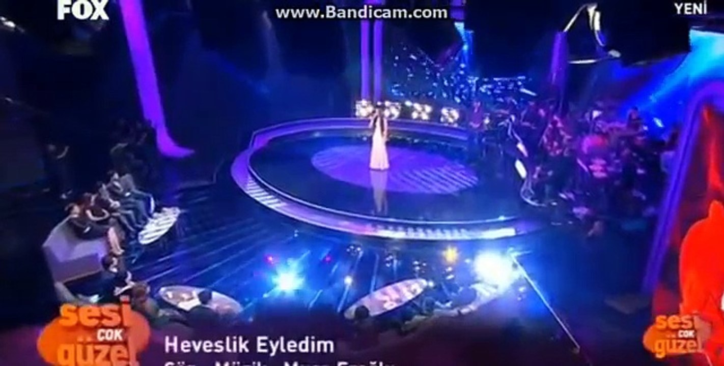 MUTLU KAYA SAĞDAKİ BAHÇADA YEŞİL ÇINARA TIKLA