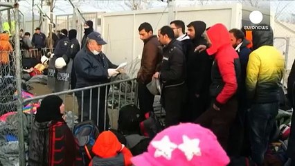 Δραματικές στιγμές για χιλιάδες πρόσφυγες στην Ειδομένη