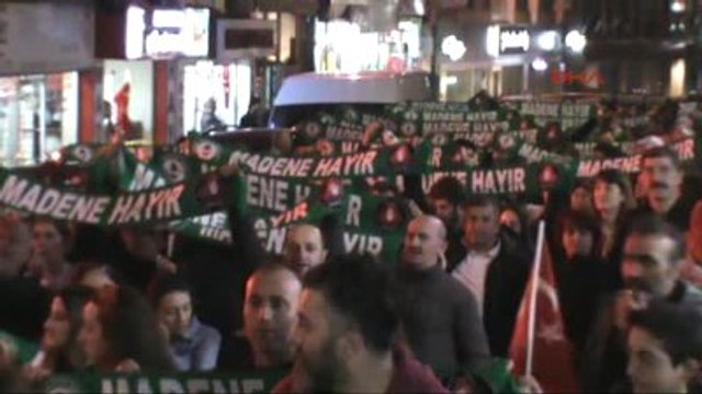 Artvin?in Kurtuluş Günü Etkinliğinde Maden Protestosu