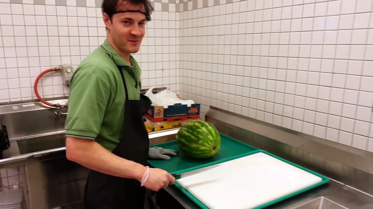 Man Slice Watermelon In 21 Seconds