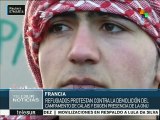 Refugiados protestan contra la demolición del campamento de Calais