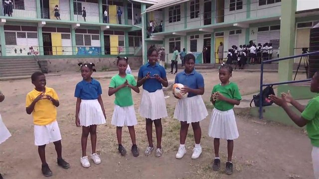 ALWAYS REFFING! | Nigel Owens in St Vincent and the Grenadines