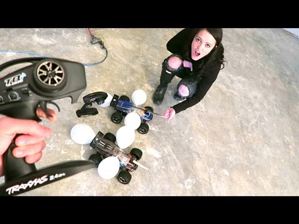 DANGEROUS KNIFE CHALLENGE !!