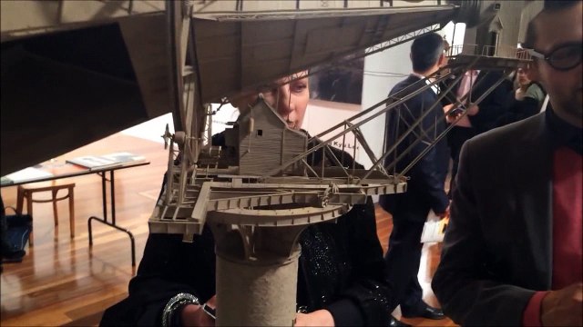 Des Machines volantes en carton